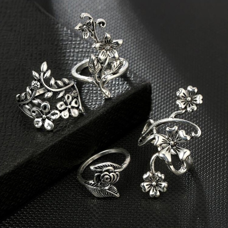 Hbid 4pcs / Set Cincin Silver Antik Vintage Bohemia Desain Bunga Mawar Untuk Wanita