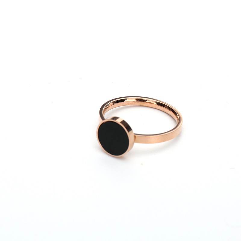 Cincin Bahan Titanium Warna Hitam Untuk Wanita