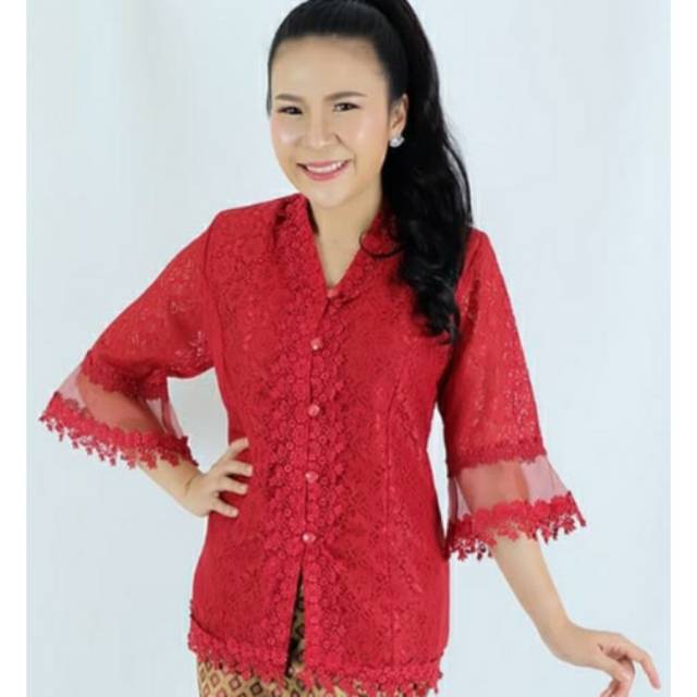 Brokat kebaya bangkok halus model baru dengan variasi di tangan