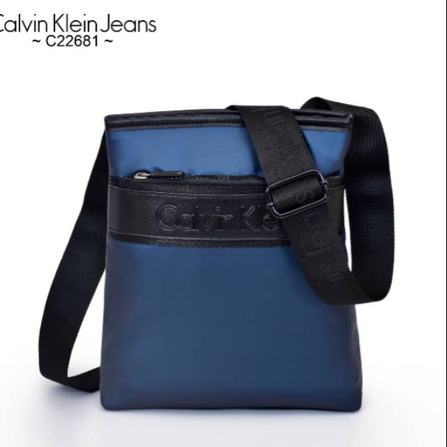 Tas selempang Calvin Klein jeans