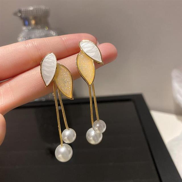 925 jarum perak Korea Dongdaemun Pearl daun rumbai anting-anting drop minyak anting-anting panjang a