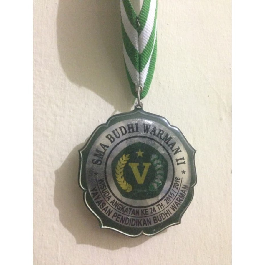 

Medali Stainless Resin Custom Logo Sekolah