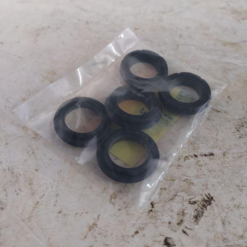 Karet Rem Hitam Mobil Isuzu KAD 612337