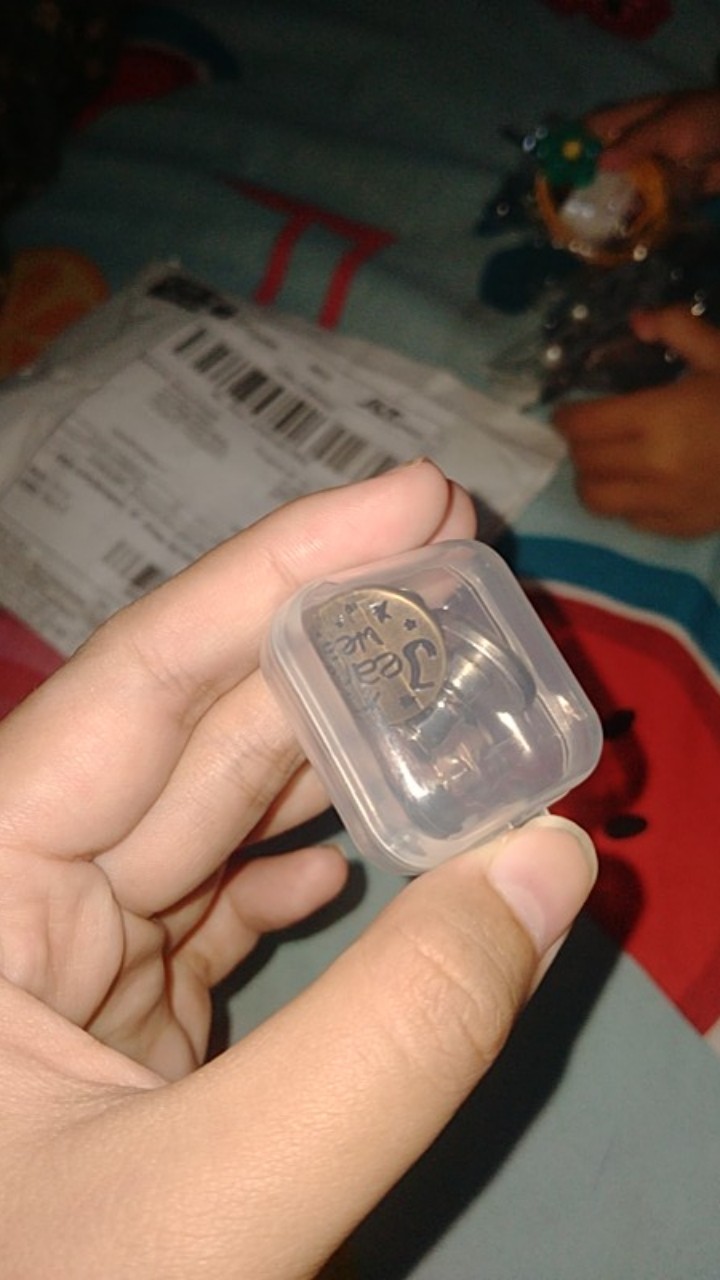 Hw Kotak Penyimpanan Perhiasan Bahan Plastik Ukuran 3.5 * 3.5cm