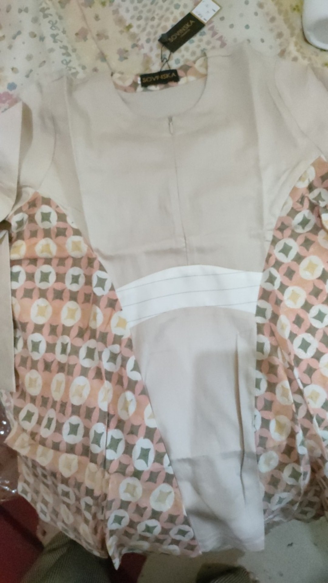 Atasan Batik J 16 Cream