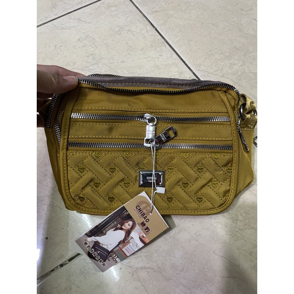 Tas Slempang Wanita Tas Slempang Chibao bahan Kanvas kode 9572-22 terbaru. Tas Chibao Import Chibao!