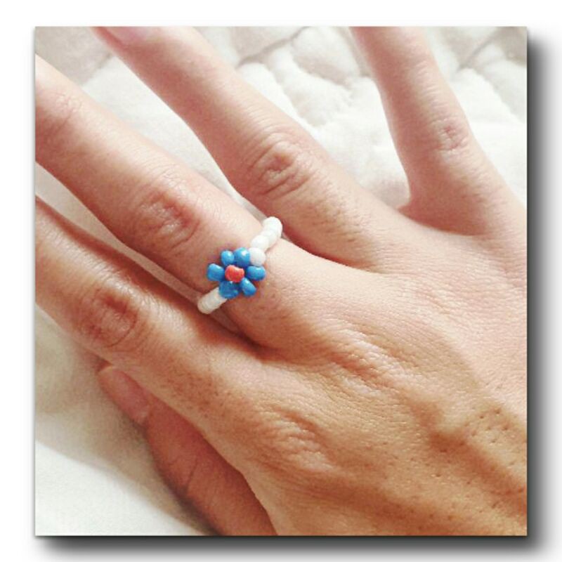 Cincin mute Bunga / Candy Glow Road Lamp Fan's Beads Ring /Cincin manik manik