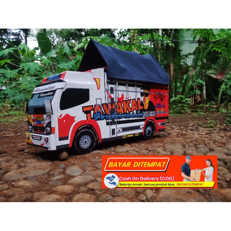 Miniatur truk tawakal indonesia