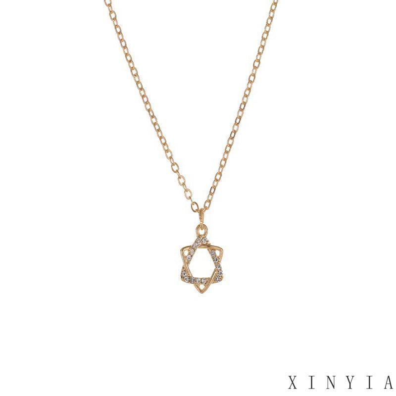 【COD】2023 Niche Kesederhanaan Kalung Liontin Hexagram Bahan Alloy Aksen Berlian Untuk Wanita Kalung Rantai Klavikula Liontin