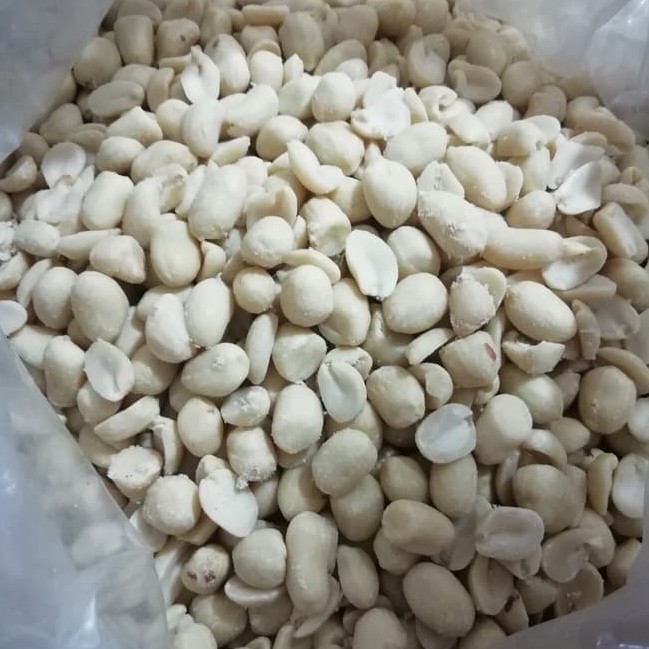 

Kacang Kupas 1 Kg / Kacang Tojin