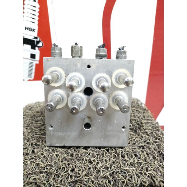 moudul abs motor abs Mazda Biante non skyaktif