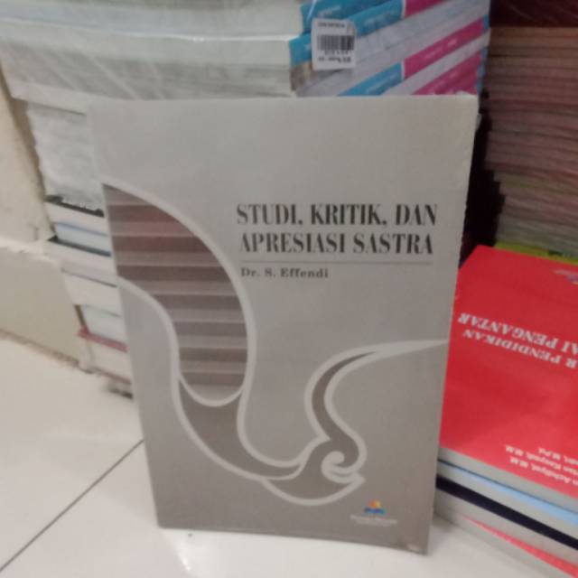 

Studi kritik dan apresiasi sastra