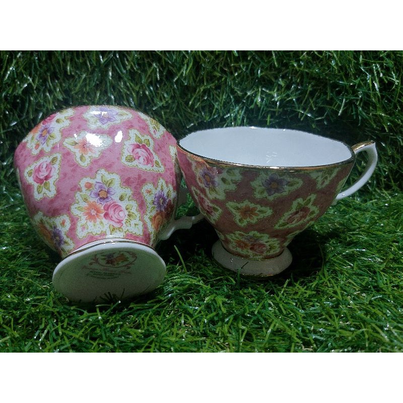 Cangkir / Tea Cup ROYAL ALBERT Florals Grape