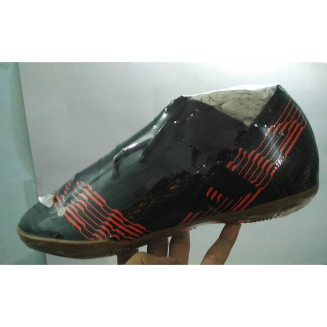 Sepatu Futsal Adidas Nemeziz 17.3