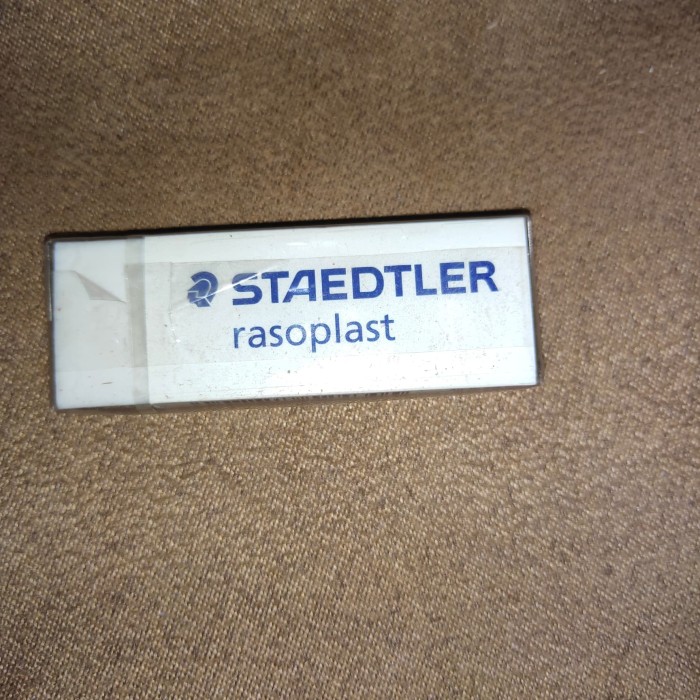 

Penghapus Staedler Besar