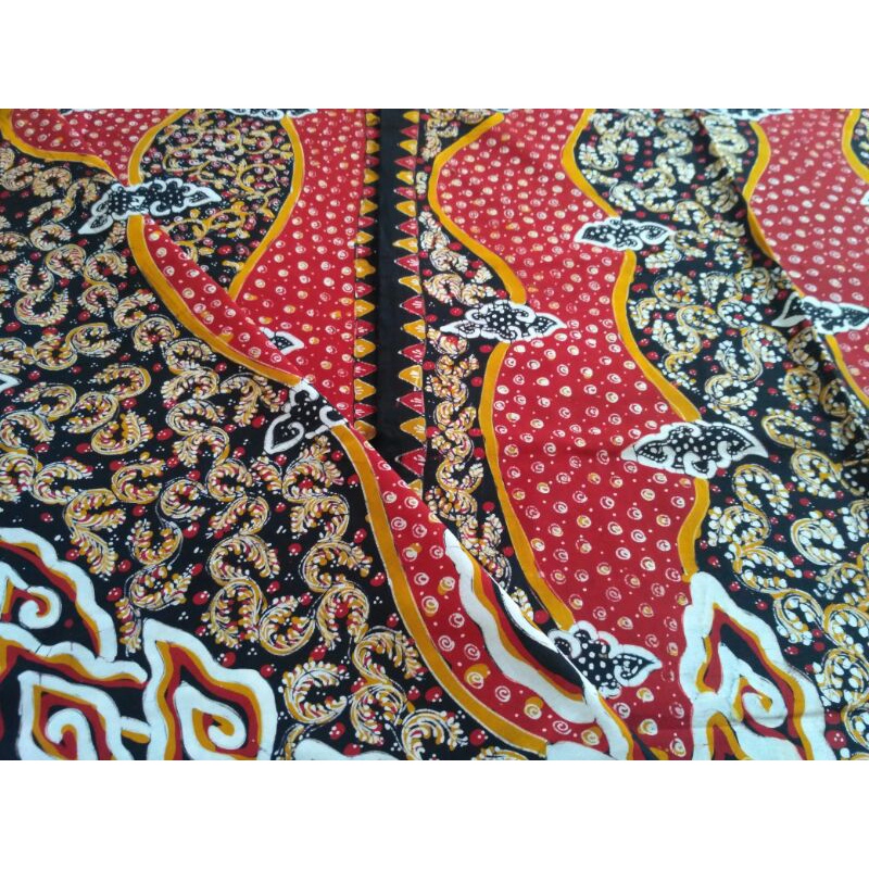 Batik tulis Lasem kontemporer merah hitam kuning