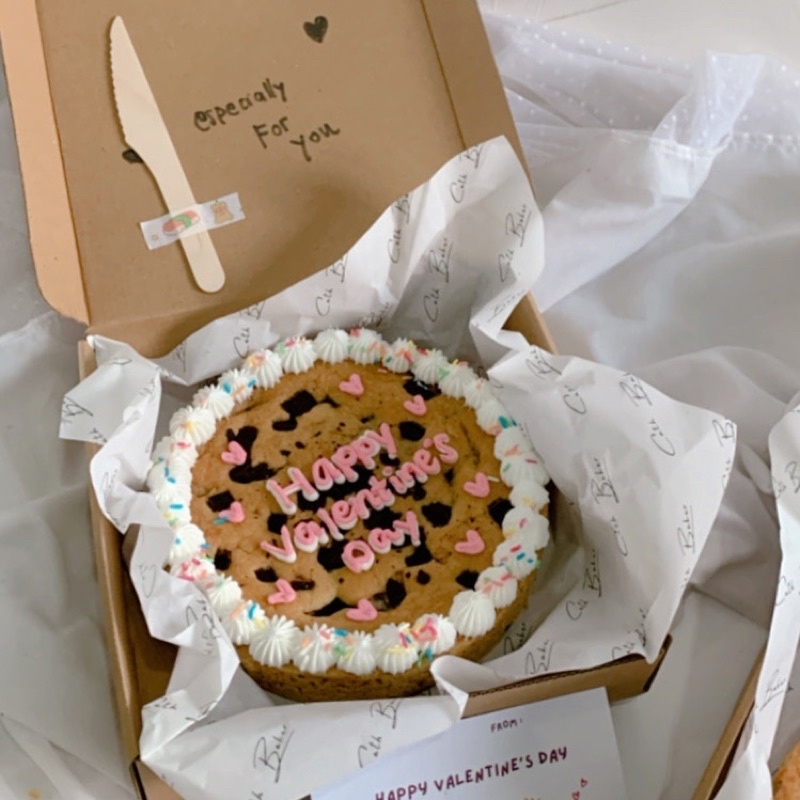 

Giant Cookie Custom / Valentine Hampers