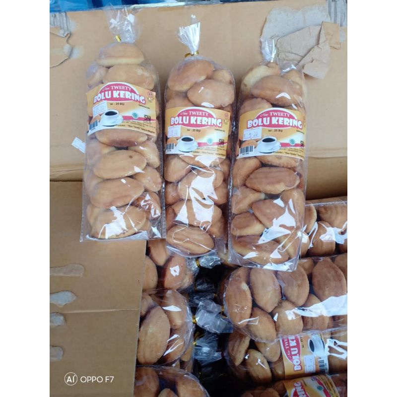 

bolu kering twitty