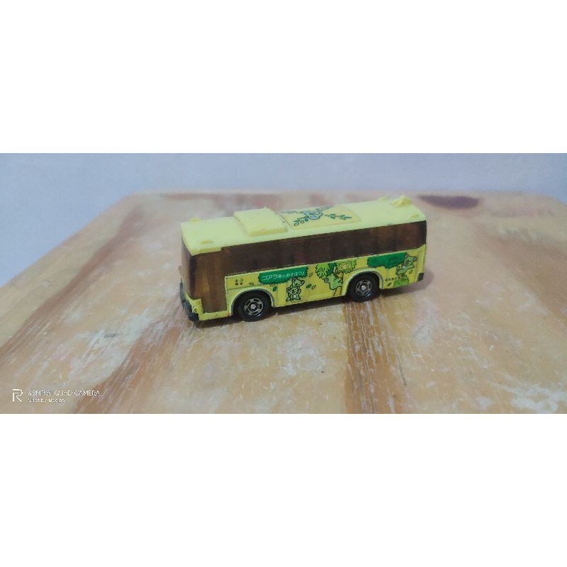 Tomica Mitsubishi Fuso bus