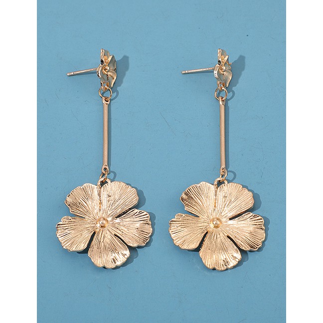 LRC Anting Tusuk Fashion Golden Flower Asymmetric Earrings D61347