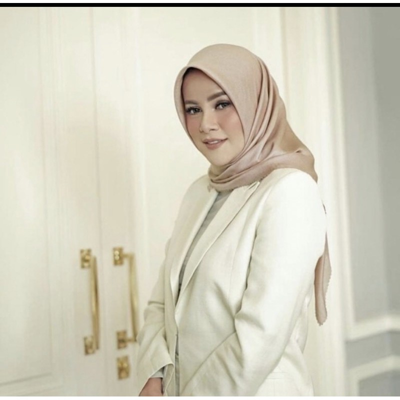 Buttonscarves Olla Square Almondine SALE