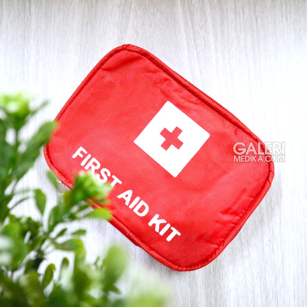 OneMed Kotak p3k Dompet - first Aid Pocket Pouch Tas P3K Mobil