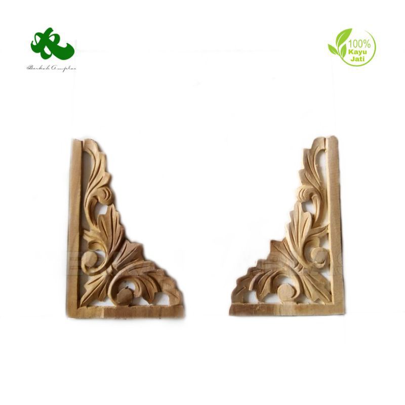 Ukiran Tempel Sudut Sepasang