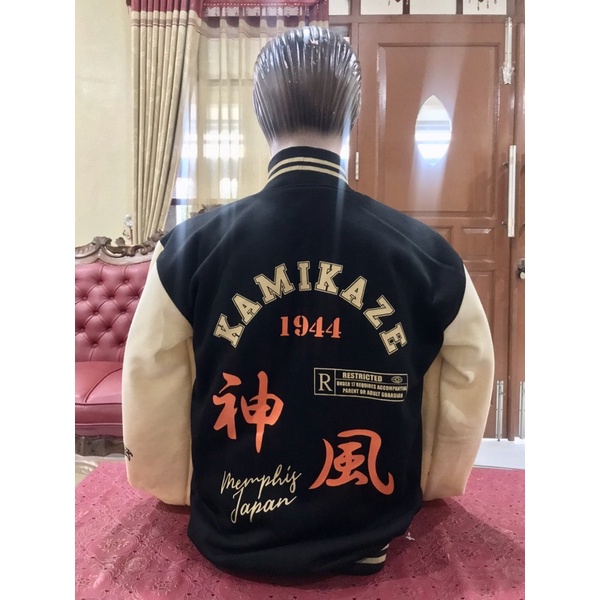 JAKET VARSITY JAKET BASEBALL PRIA WANITA JAKET BASEBALL RACING PRIA WANITA JAKET BOMBER KAMIKAZE - ORIGINS - HOMERUN VARSITY JACKET BAHAN FLEECE TEBAL Bahan-1