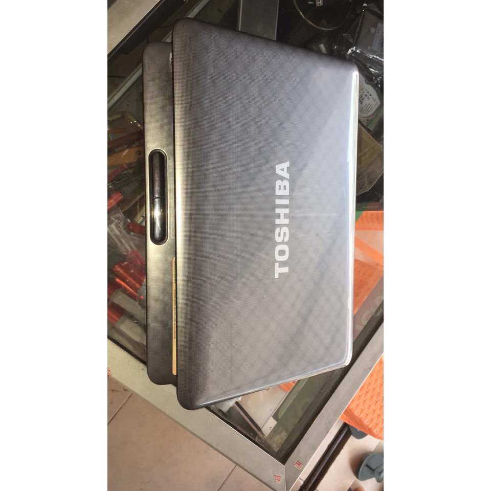 Laptop Toshiba Satellite L745 Silver core i3 sandybridge