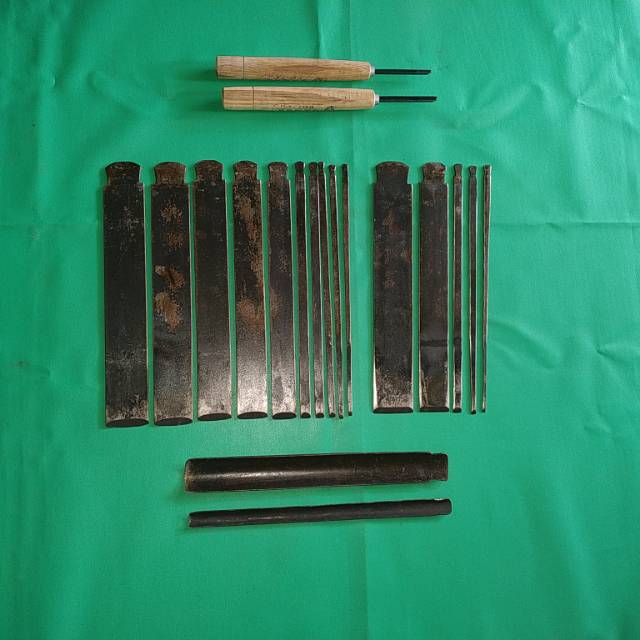 Pahat ukir / tatah ukir baja berkualitas