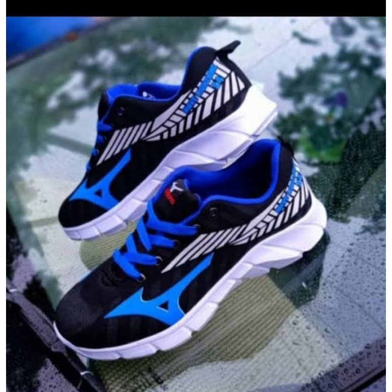 sepatu terlaris Mizuno