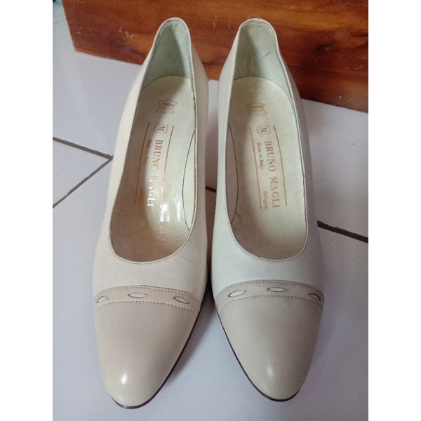 PRELOVED Sepatu Wanita heels BRUNO MAGLI