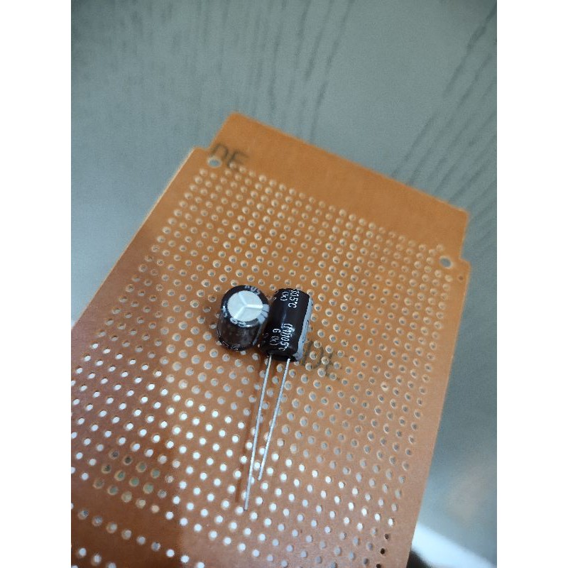 elco 100uf/50v