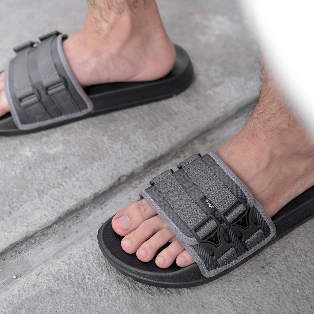 WOLV BLACK ORIGINAL x FOOTSTEP Sandal Casual Full Hitam Pria Sendal Slide Jalan Santai Harian Slippers Hangout Lebaran Selop Anti Slip Karet Premium Slip On Remaja Dewasa Flip Flop Kerja Formal Sport Footwear Big Size Jumbo Ukuran Besar 44 Keren Kekinian