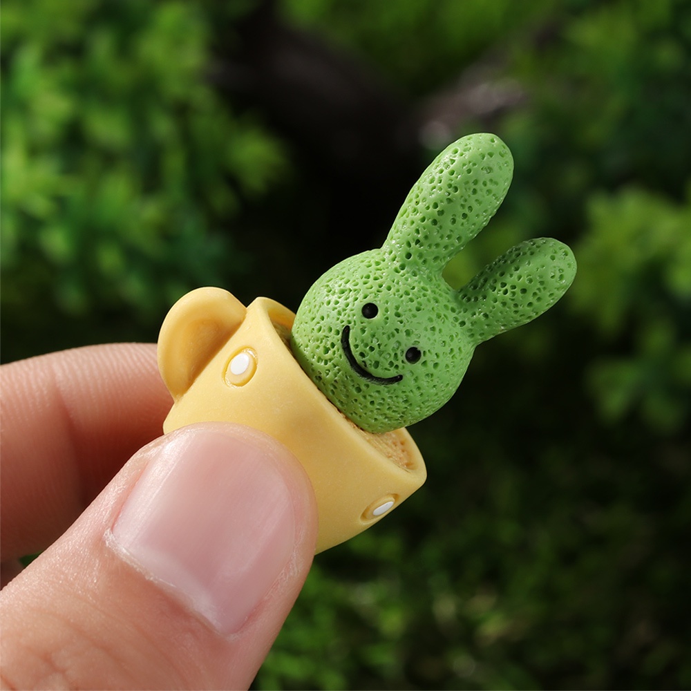 Suyou 1 / 4 Pcs Miniatur Kaktus / Bunga Bahan Resin Untuk Dekorasi Taman Mini / Rumah Boneka