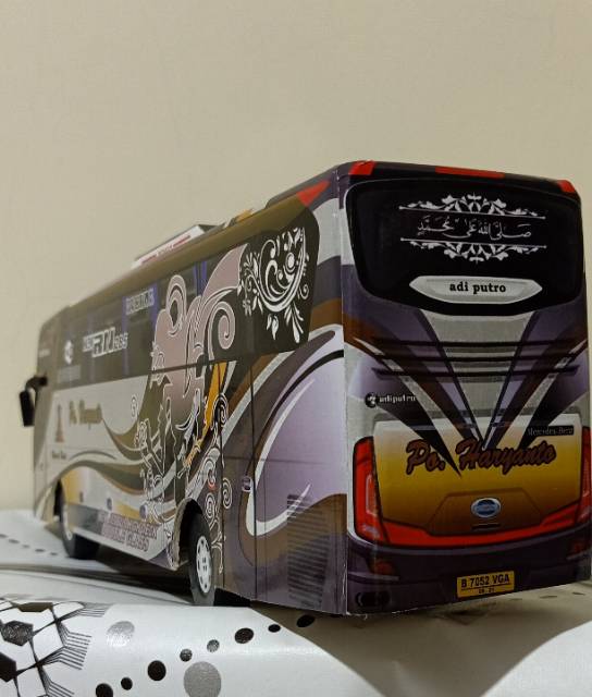 Miniatur Bus bis / mainan bus bis Haryanto Wayang Livery Gatot Kaca