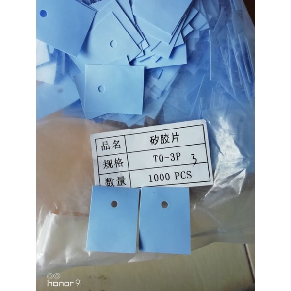 ISOLATOR KARET BIRU TRANSISTOR TOSHIBA C5200 MODEL KARET