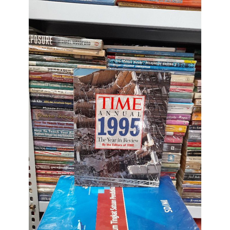 

Original Hardcover Buku Import Time Annual 1995 The Year In Review By The Editors Of TIME