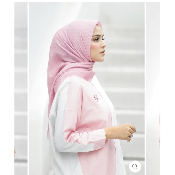 Buttonscarves Tapis Square-Bubble Gum