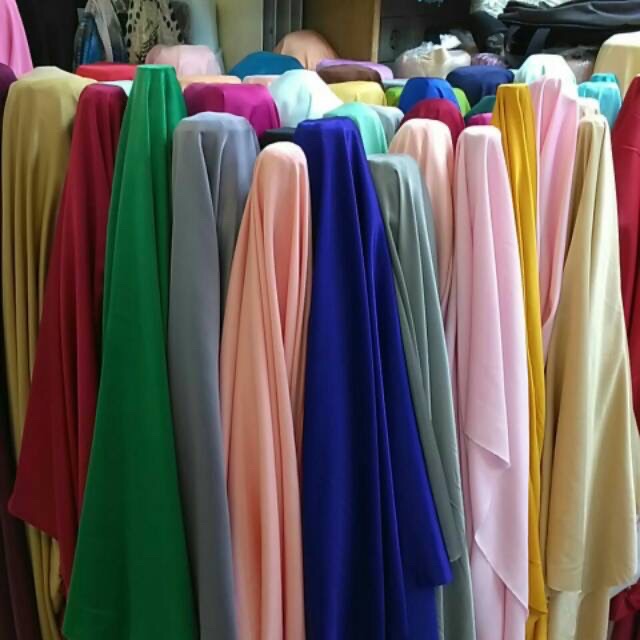 Kain bahan satin Roberto cavali silk / bahan satin Roberto cavali.
