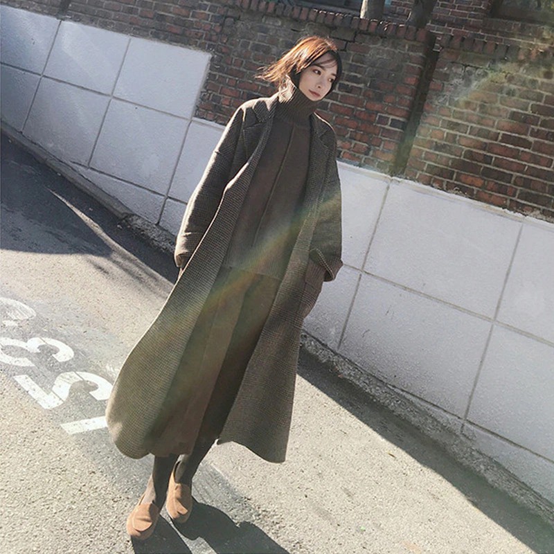 Women Wool Coat 2020 Winter Warm Plaid Long Woolen Coat Fashion Loose Batwing Blend Trench Coat