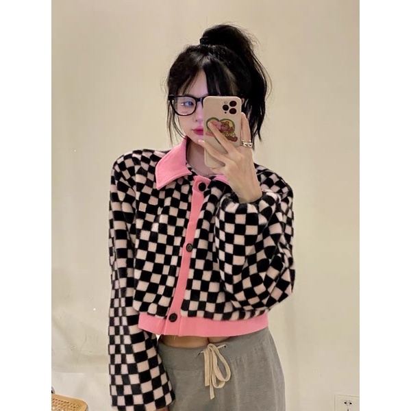 [ready stock] minji checkered crop top outer | cardigan sweater bulu kotak kotak unik aesthetic gaya korea