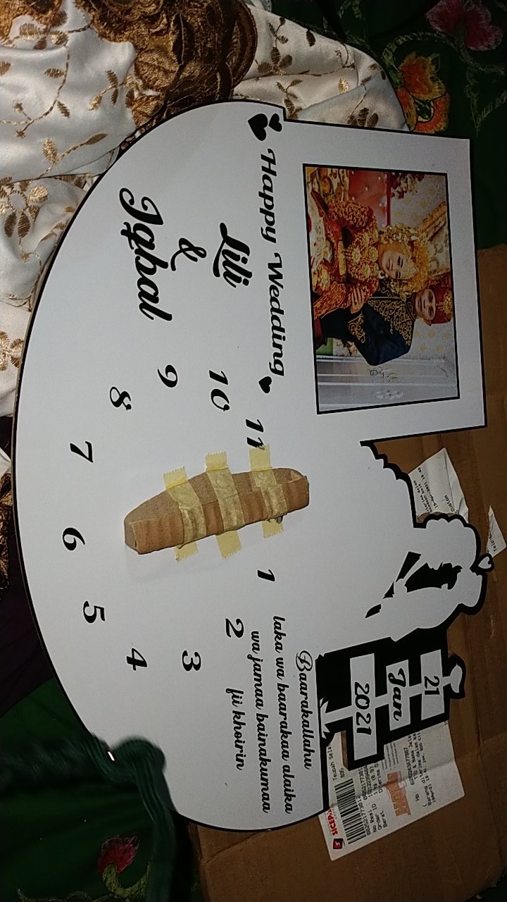 Jam Dinding Frame Foto Kayu Custom Costum Hadiah Kado Souvenir Pernikahan Wedding Anniversary Ultah