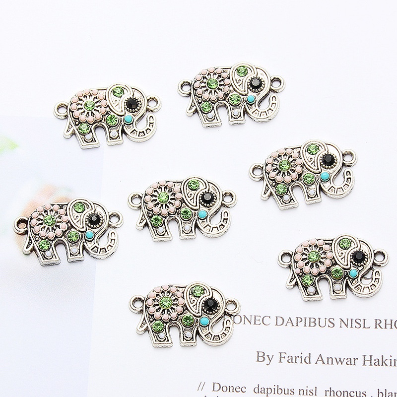 10pcs Liontin Bentuk Gajah Warna Silver Hias Berlian Hijau Handmade DIY Untuk Aksesoris Perhiasan