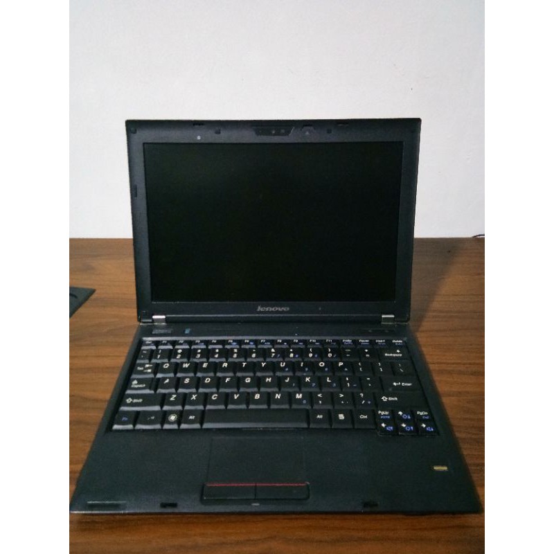 LENOVO Thinkpad Pentium/2GB/320GB/win10 second