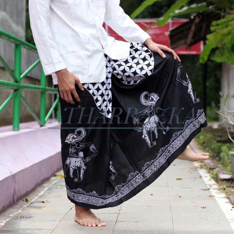 Sarung Batik Motif Pewayangan - Sarung Wayang Batik Tradisional