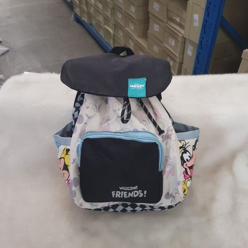 DDB4039Tas Wanita Import ZARA WF Disney RanselHarga : IDR 108.000Tersedia 1 MotifOriginal : China
Ba