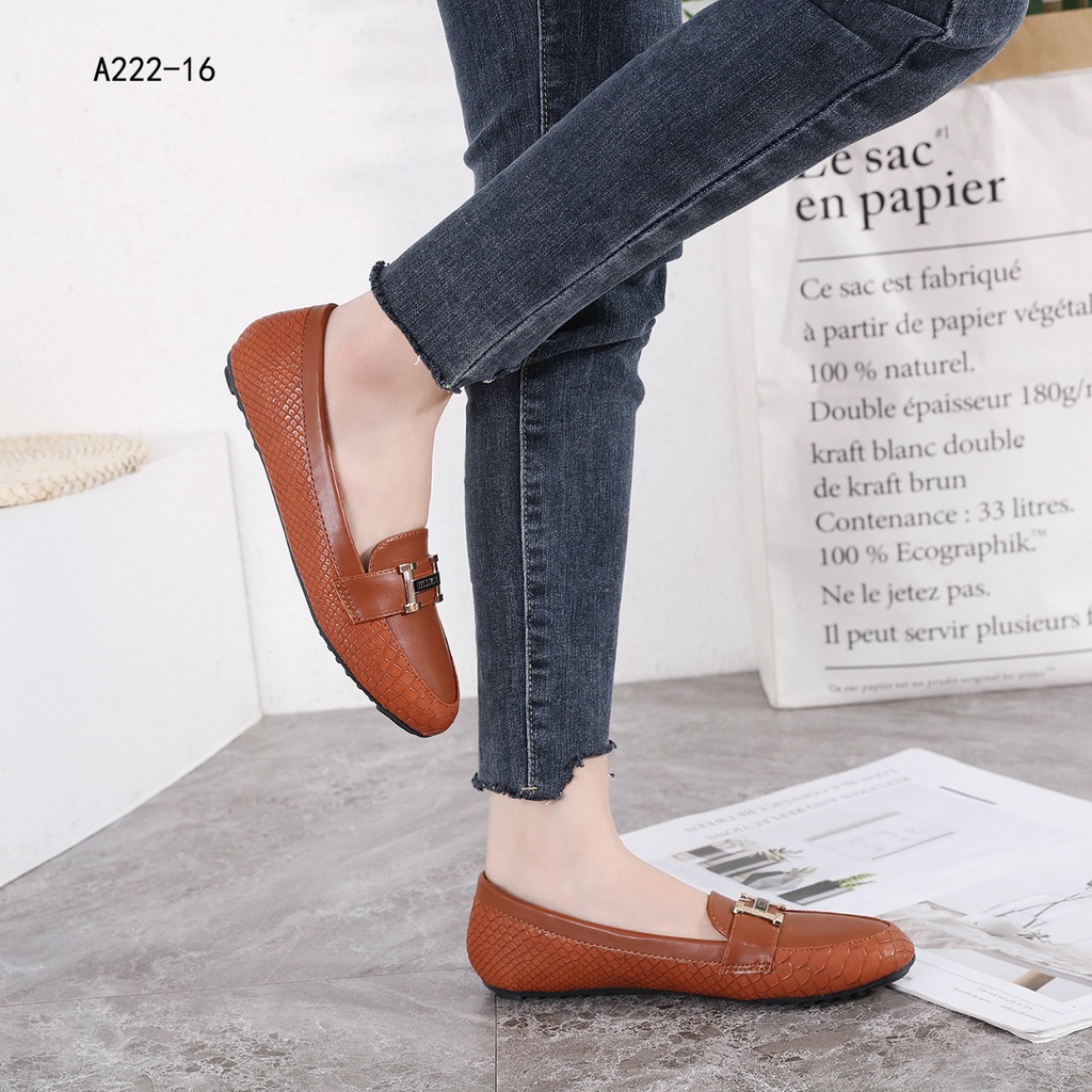 Leather Ballet Flat Shoea A222-16