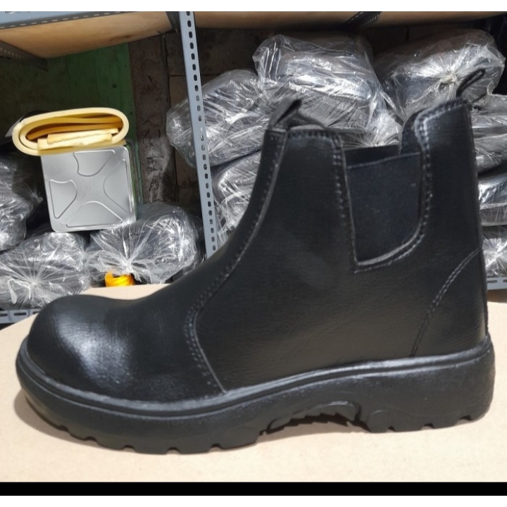 sepatu safety safety boot karet samping