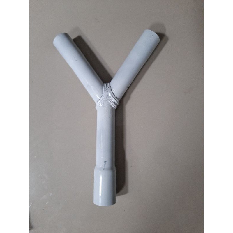 sambungan pipa Y 1/2 "